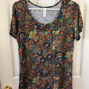 LuLaRoe cute Classic T, Sz M